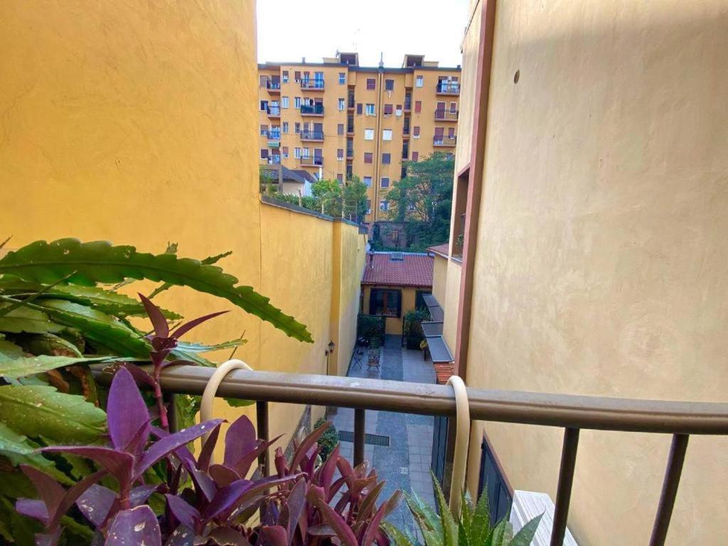 Conte Rosso House, Con Doppia Terrazza In Coorte Tranquilla A Due Passi Da Stazione E Metropolitana Lambrate Διαμέρισμα Μιλάνο Εξωτερικό φωτογραφία